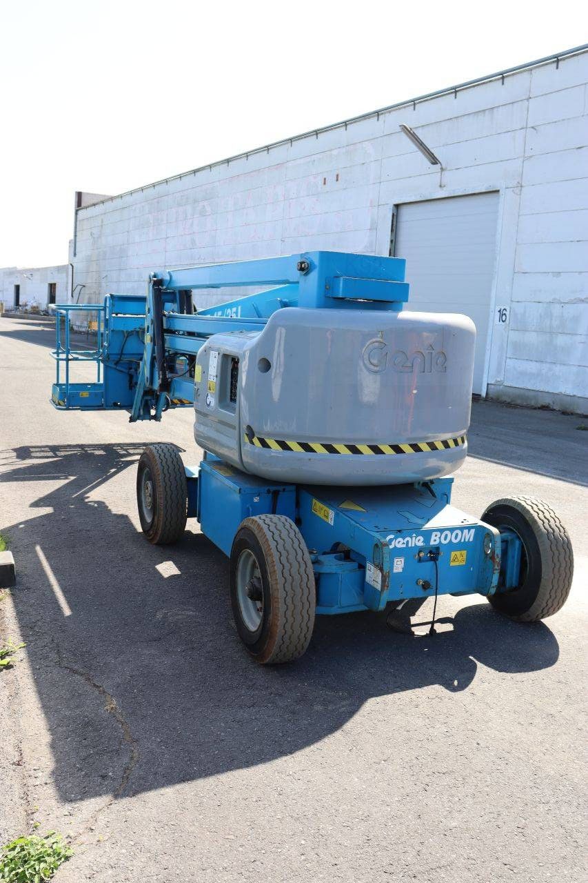 Genie Z-45/25J Electric Articulated Boom Lift 15.94m 2015