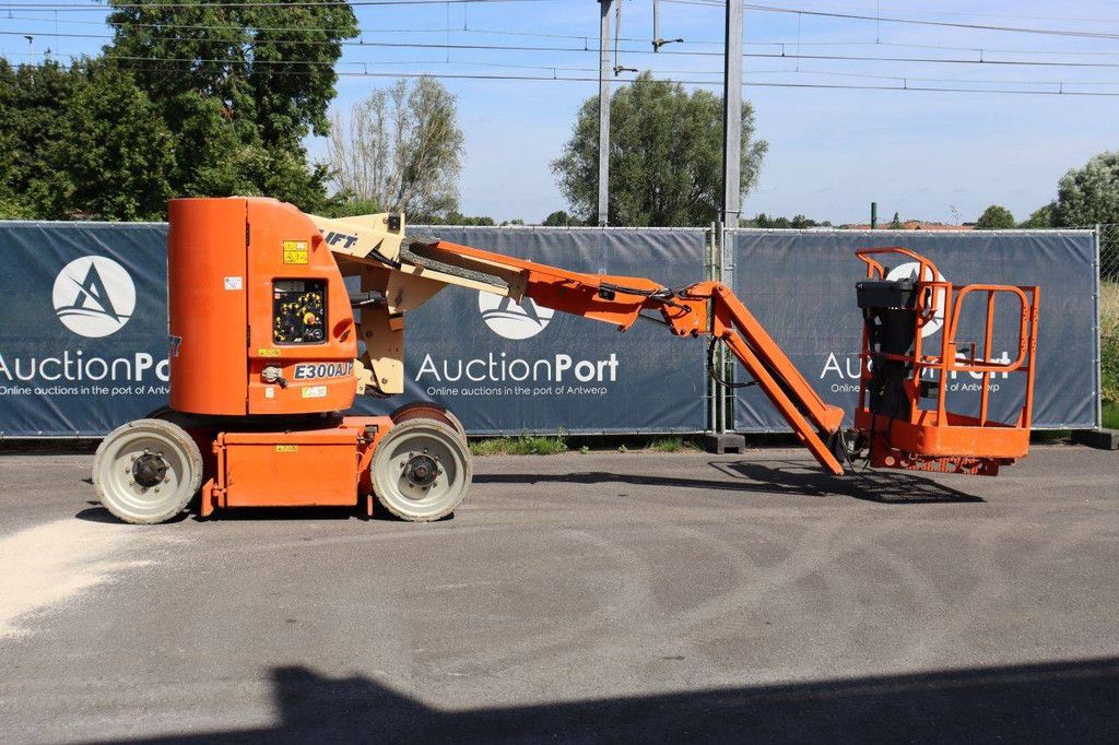 JLG E300AJP Elektrische Gelenkteleskoparbeitsbühne 10,97 m 2007