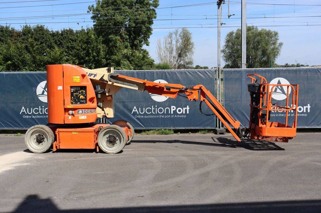 JLG E300AJP Elektrische Gelenkteleskoparbeitsbühne 10,97 m 2007