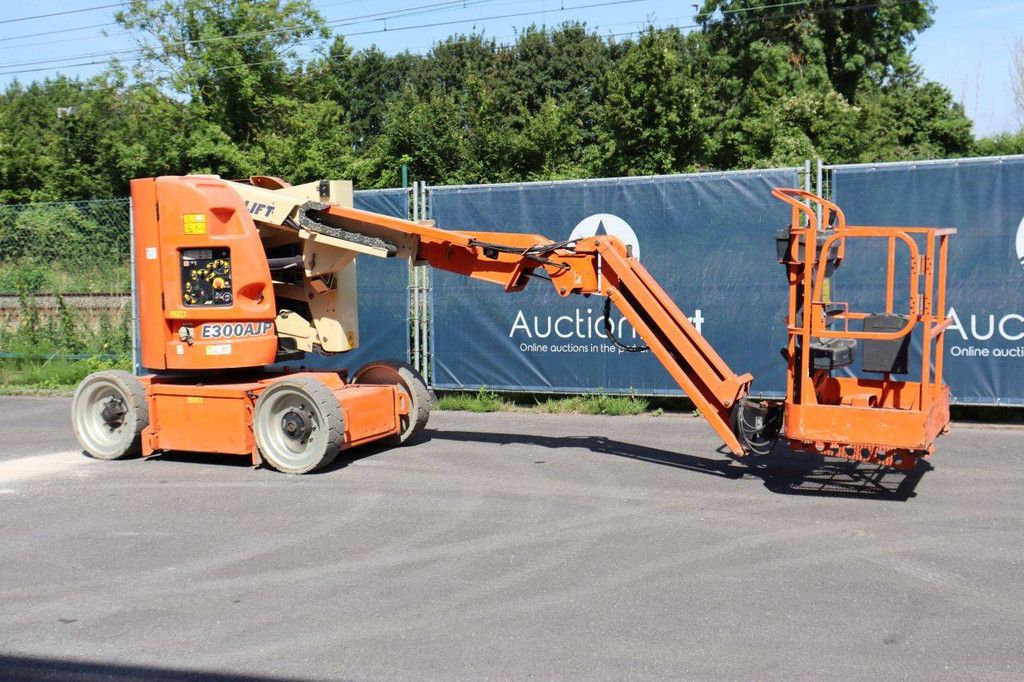 JLG E300AJP Elektrische Gelenkteleskoparbeitsbühne 10,97 m 2007