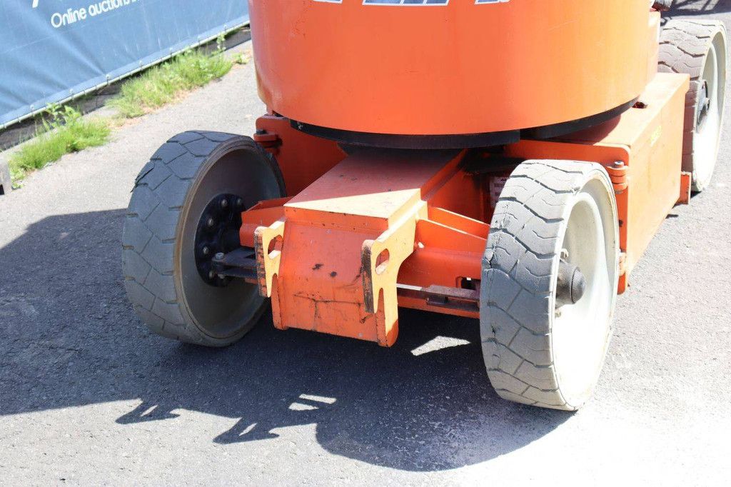 JLG E300AJP Elektrische Gelenkteleskoparbeitsbühne 10,97 m 2007