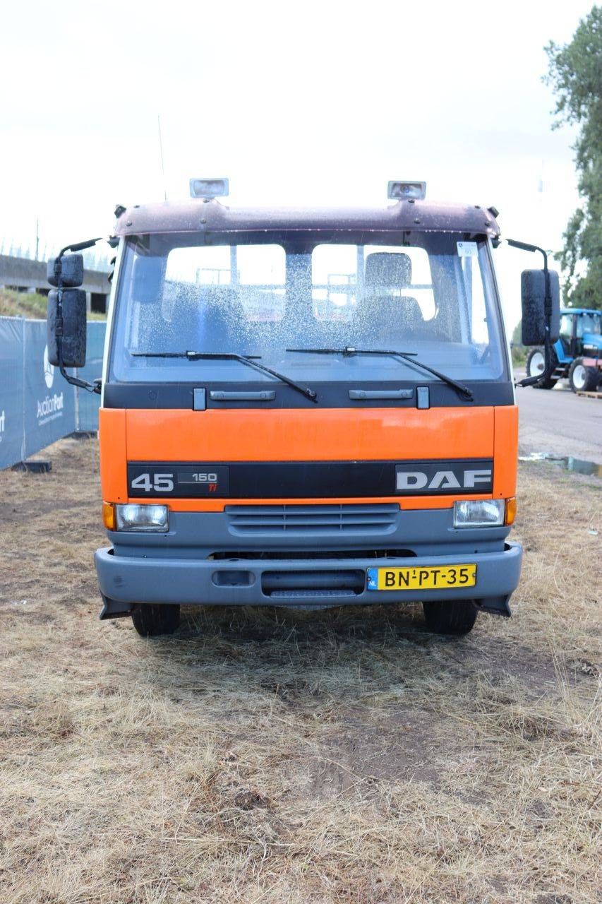 Flatbed truck/Machine transporter DAF AE45 Diesel 144hp 1999