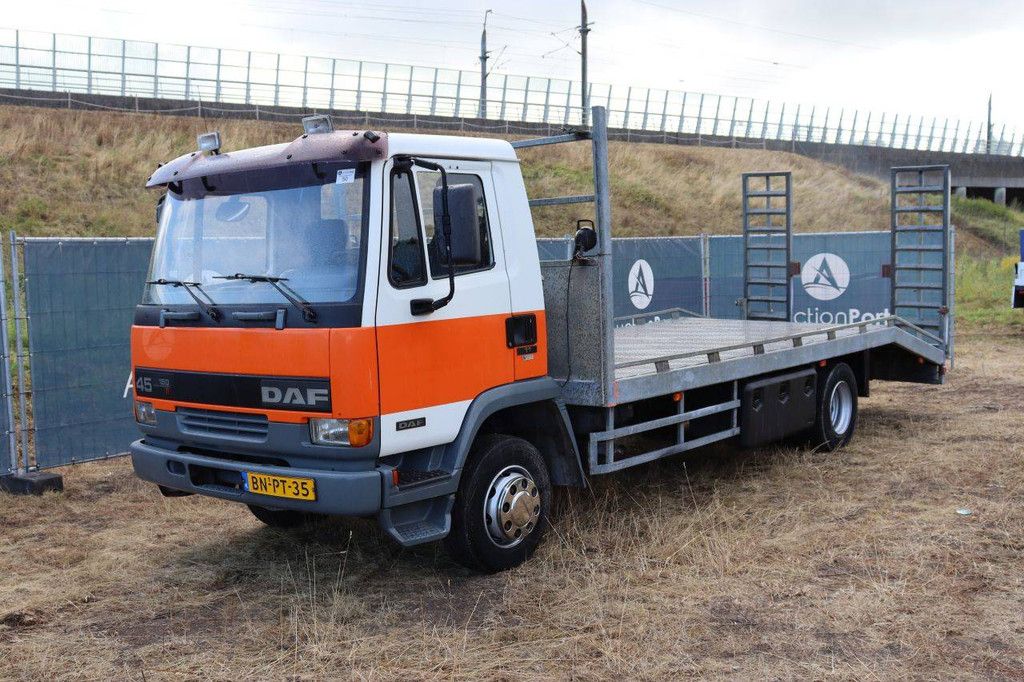 Flatbed truck/Machine transporter DAF AE45 Diesel 144hp 1999