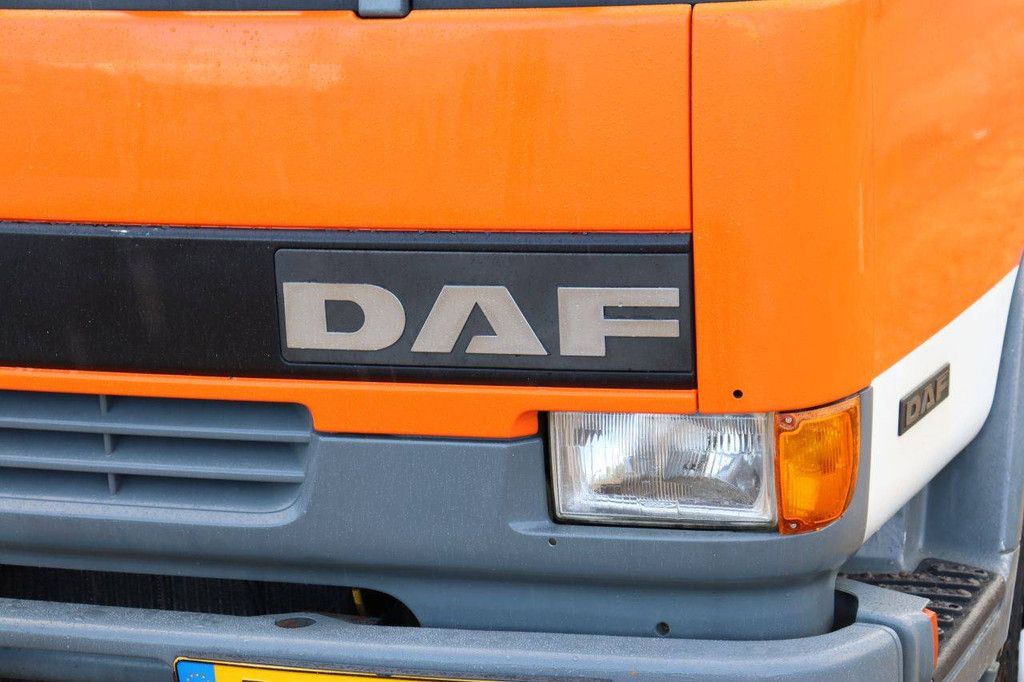 Flatbed truck/Machine transporter DAF AE45 Diesel 144hp 1999
