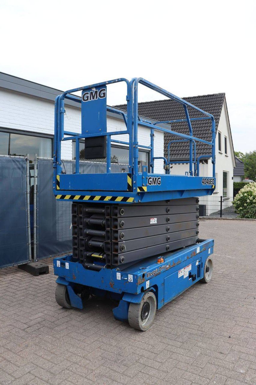 Scissor lift GMG 4046ED Electric 13.9m 350kg 2018