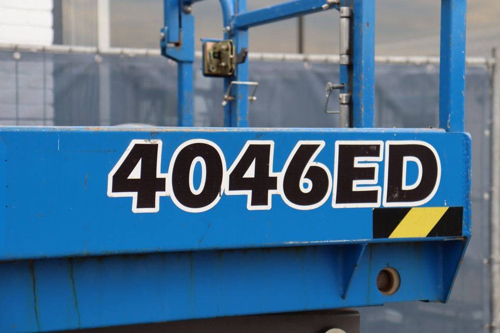 Scissor lift GMG 4046ED Electric 13.9m 350kg 2018