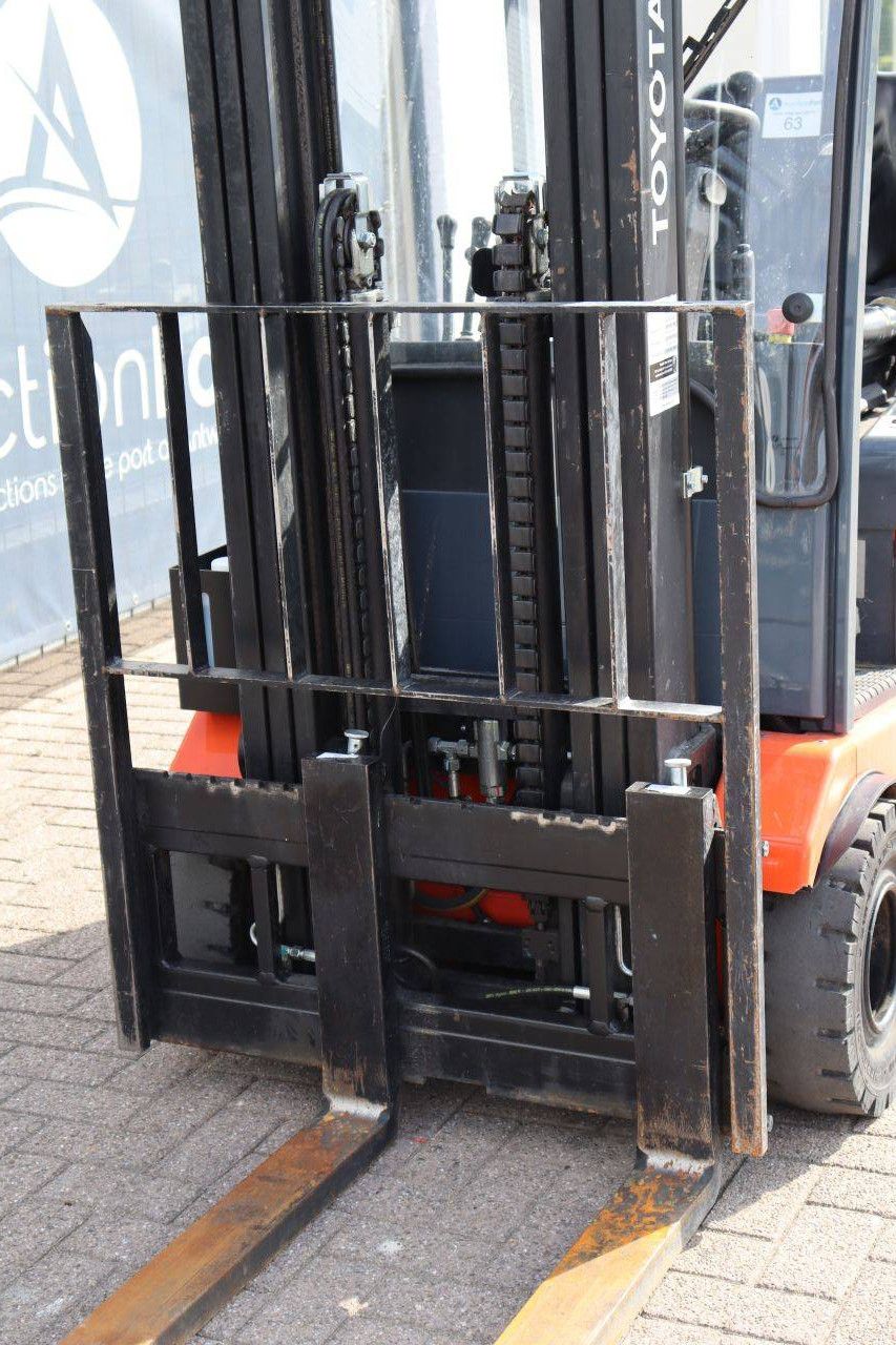 Toyota 7FBEST13 Electric Forklift 1250kg 4.7m 2017