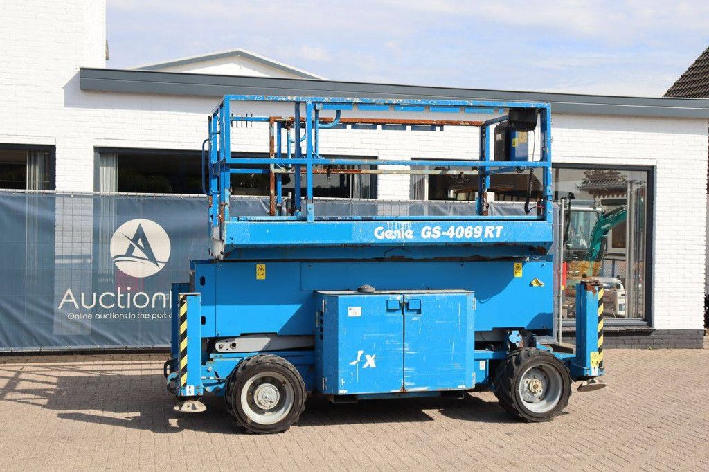 Scherenarbeitsbühne Genie GS4069 RT Diesel 363 kg 14,2 m 2014