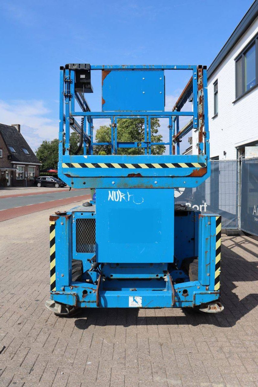 Scherenarbeitsbühne Genie GS4069 RT Diesel 363 kg 14,2 m 2014