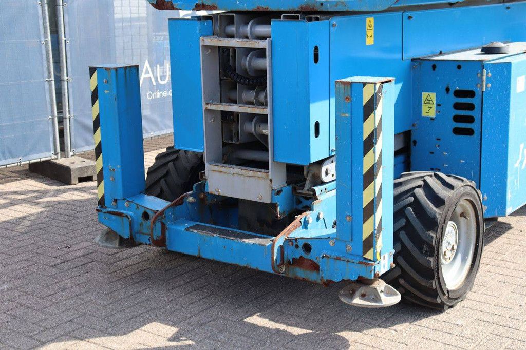 Scherenarbeitsbühne Genie GS4069 RT Diesel 363 kg 14,2 m 2014