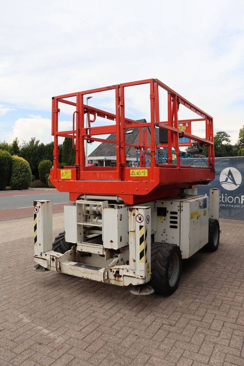 Scherenhebebühne Genie GS2669 RT Diesel 680 kg 9,7 m 2014