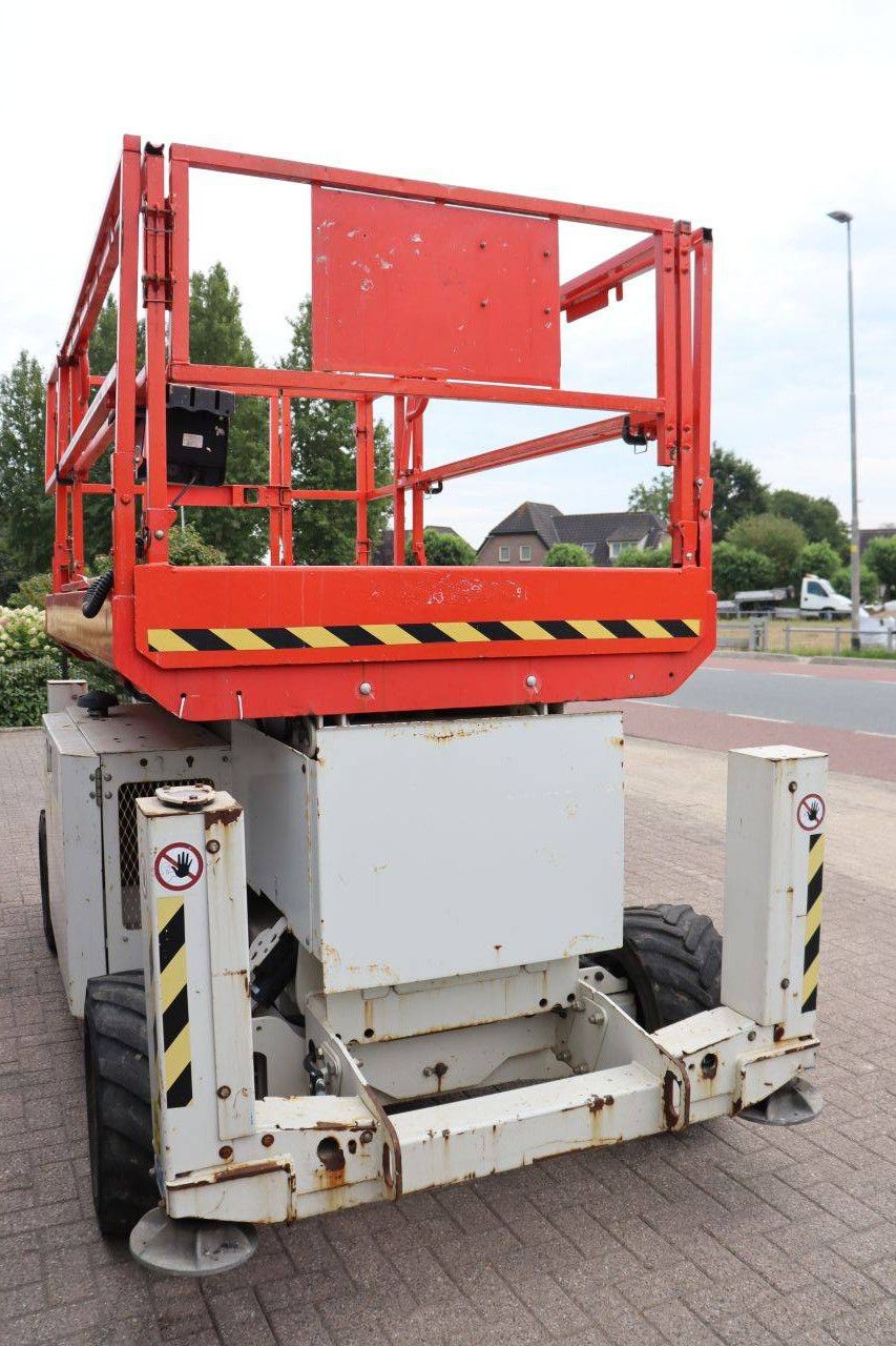 Scherenhebebühne Genie GS2669 RT Diesel 680 kg 9,7 m 2014