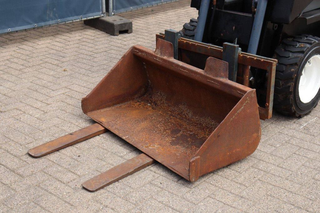 Skid steer loader Gehl SL1625 (Margin)