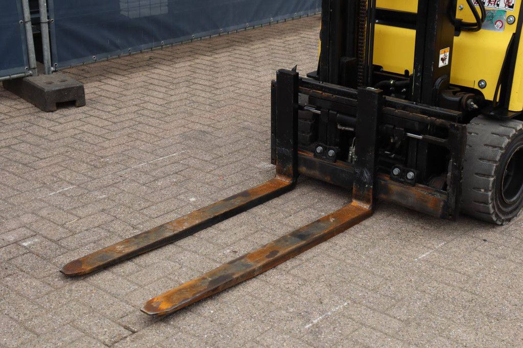 Hyster J2.0XNT MWB Electric Forklift 1950kg 3.93m 2020