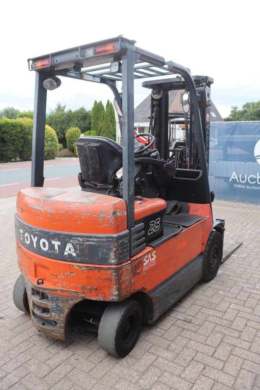 Toyota 7FBMF25 Elektrogabelstapler 2500 kg 5,0 m 2009