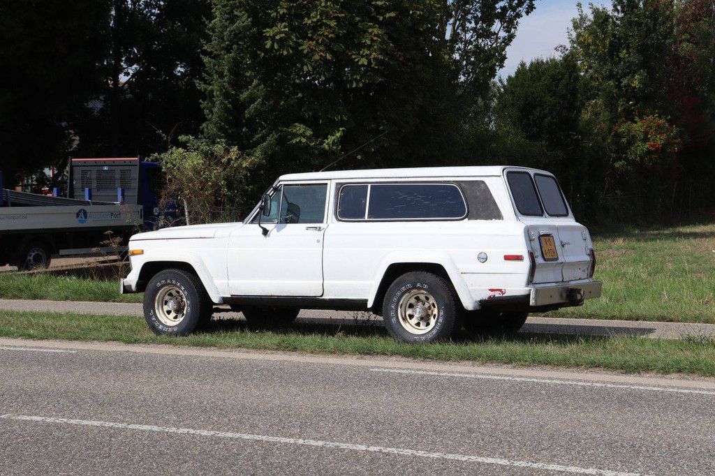 Jeep Cherokee Chief Off-road Vehicle Petrol 121hp 1979 (Margin)