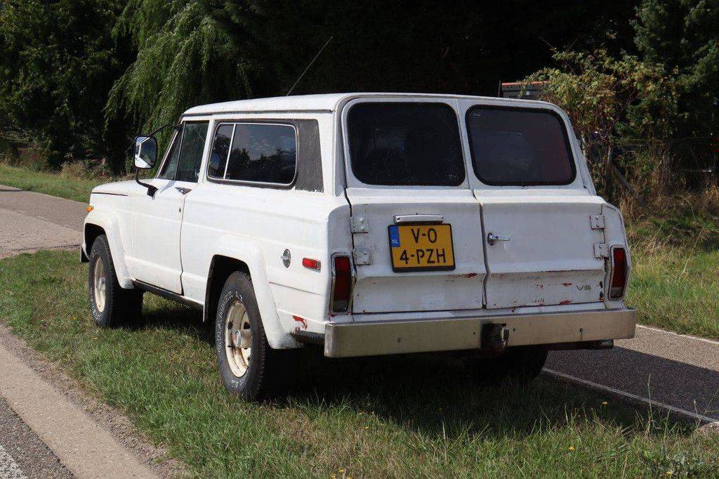 Jeep Cherokee Chief Off-road Vehicle Petrol 121hp 1979 (Margin)