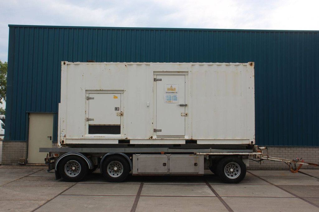 Containergenerator Volvo Penta TAD 1642 GE Diesel 604 kW mit Ligthart-Anhänger
