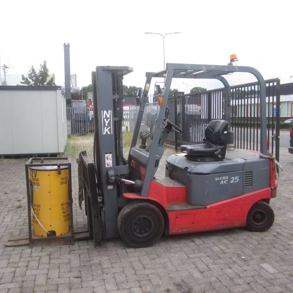Gabelstapler Nyk-Nichiyu FPC25PN Elektro 2500 mg 4,7 m 2007