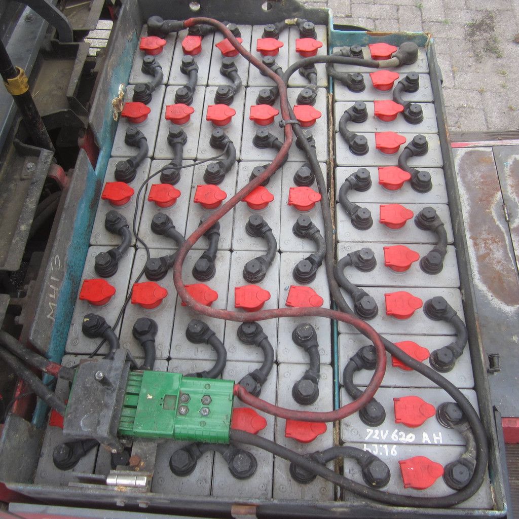 Gabelstapler Nyk-Nichiyu FPC25PN Elektro 2500 mg 4,7 m 2007