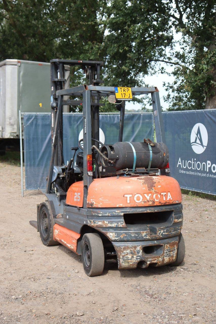 Gabelstapler Toyota 42-6FGF25 LPG 2500kg 4,0m 1998