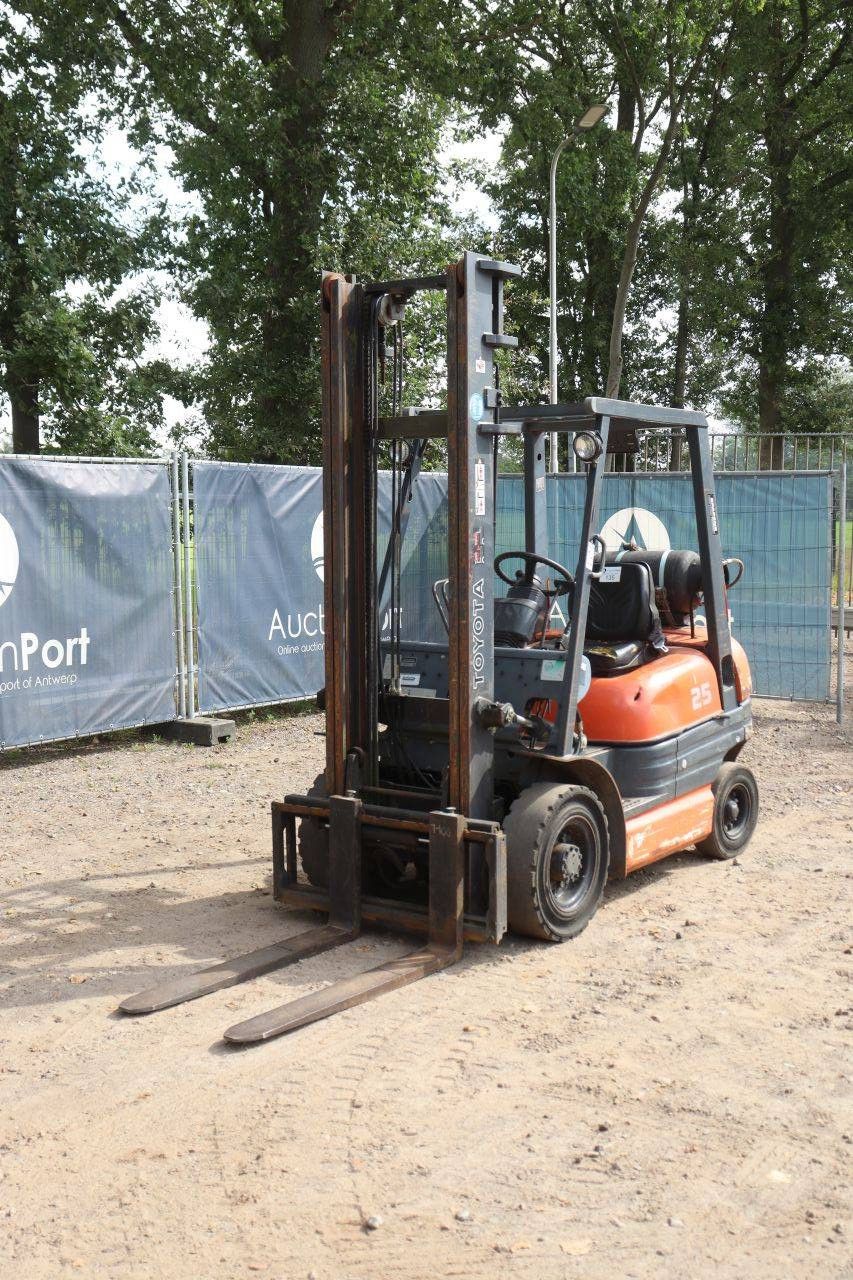 Gabelstapler Toyota 42-6FGF25 LPG 2500kg 4,0m 1998