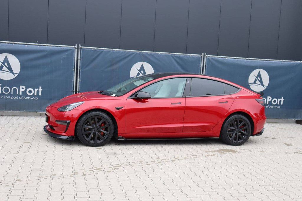 Tesla Model 3 Elektro-Pkw 283 PS 2021 (Marge)