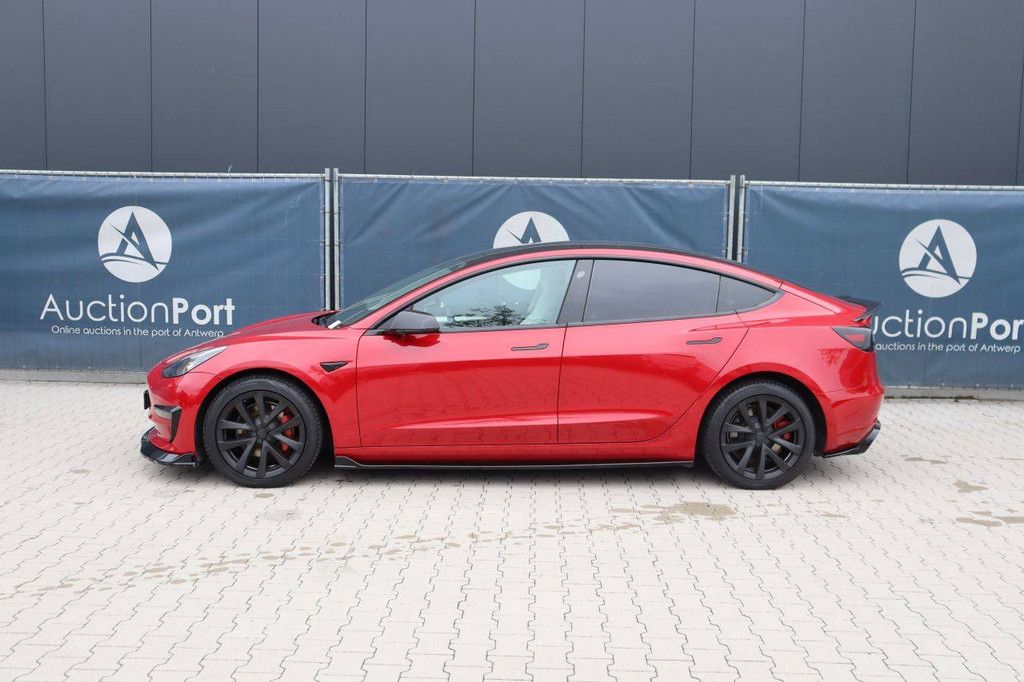 Tesla Model 3 Elektro-Pkw 283 PS 2021 (Marge)