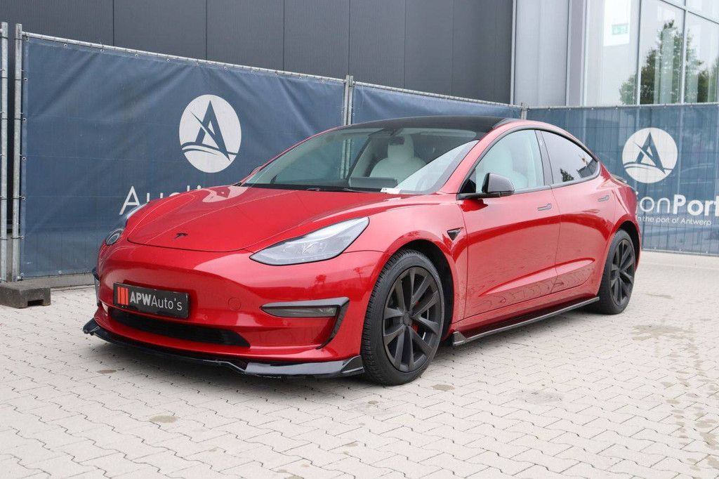 Tesla Model 3 Elektro-Pkw 283 PS 2021 (Marge)