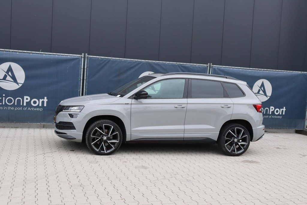 SUV Skoda Karoq Sport Line Benzin 150 PS 2021