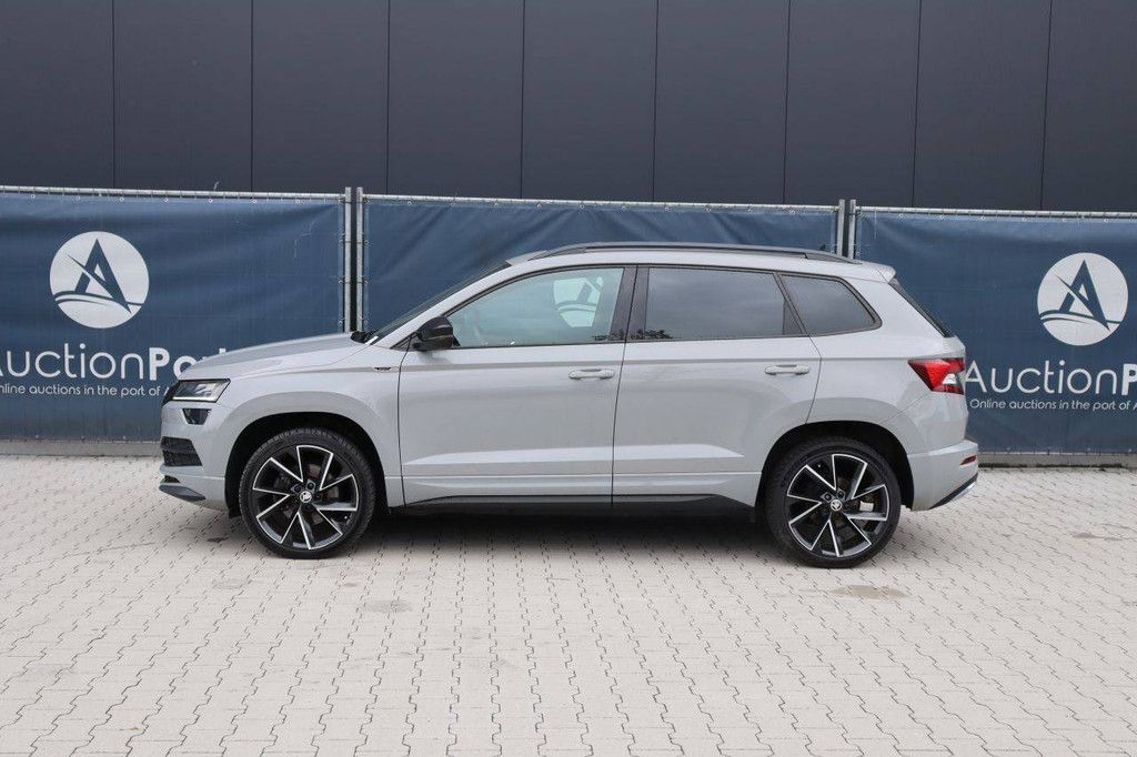 SUV Skoda Karoq Sport Line Benzin 150 PS 2021
