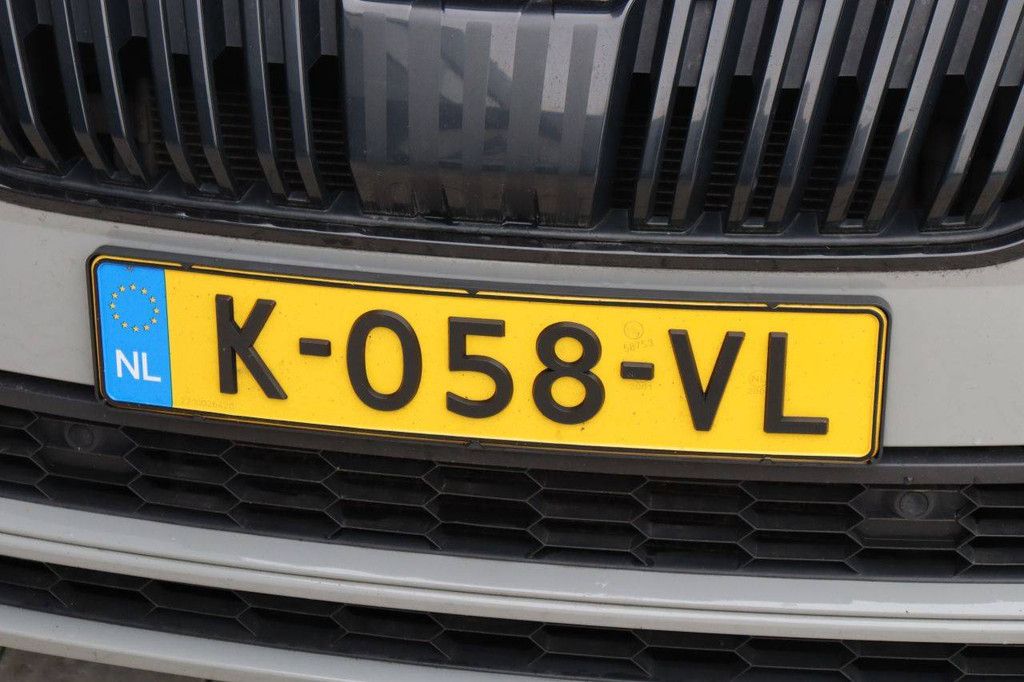 SUV Skoda Karoq Sport Line Benzin 150 PS 2021