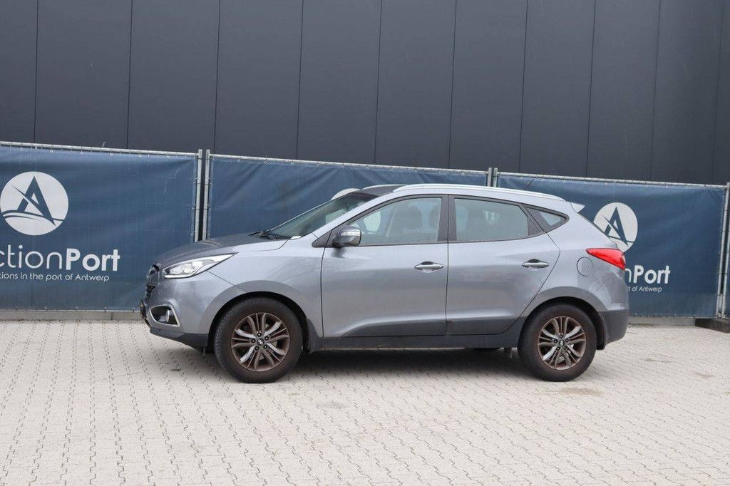 SUV Hyundai TUCSON Benzin 135 PS 2014 (Margin)