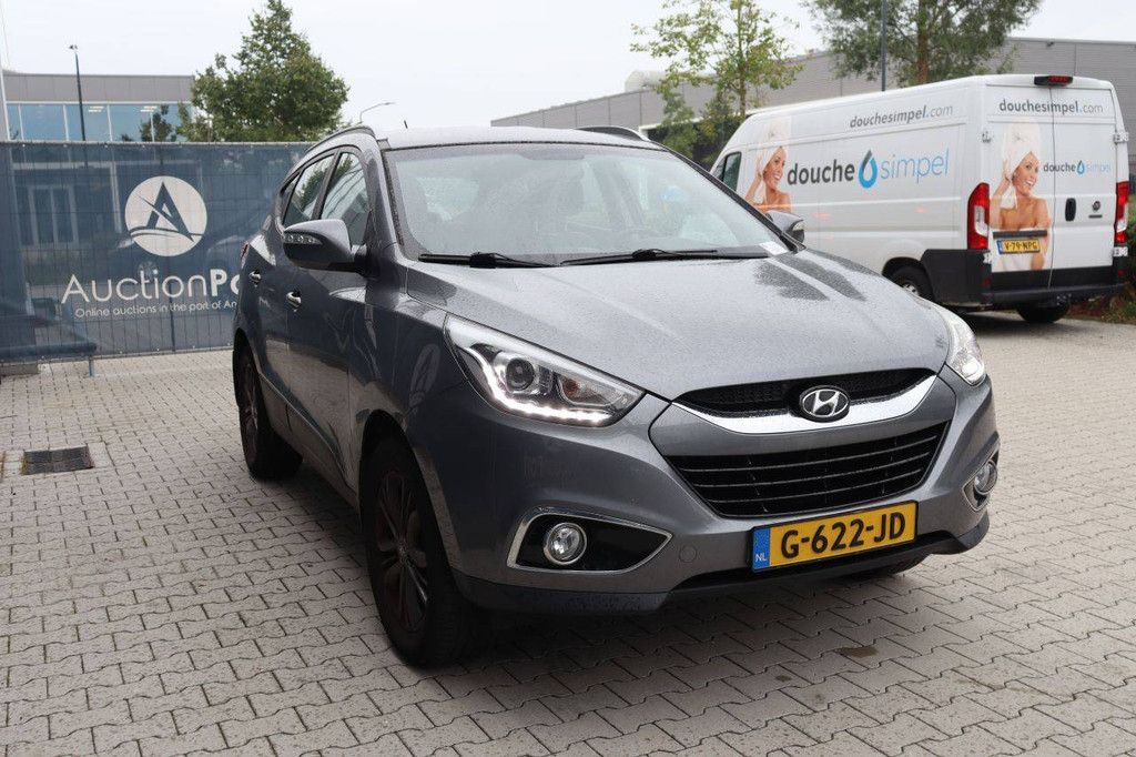 SUV Hyundai TUCSON Benzin 135 PS 2014 (Margin)