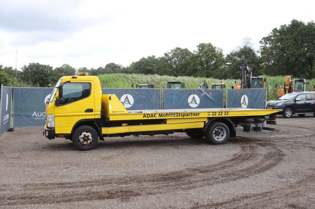 Abschleppwagen Mitsubishi 7C18 Diesel 175 PS 2024 mit Ladeplattform