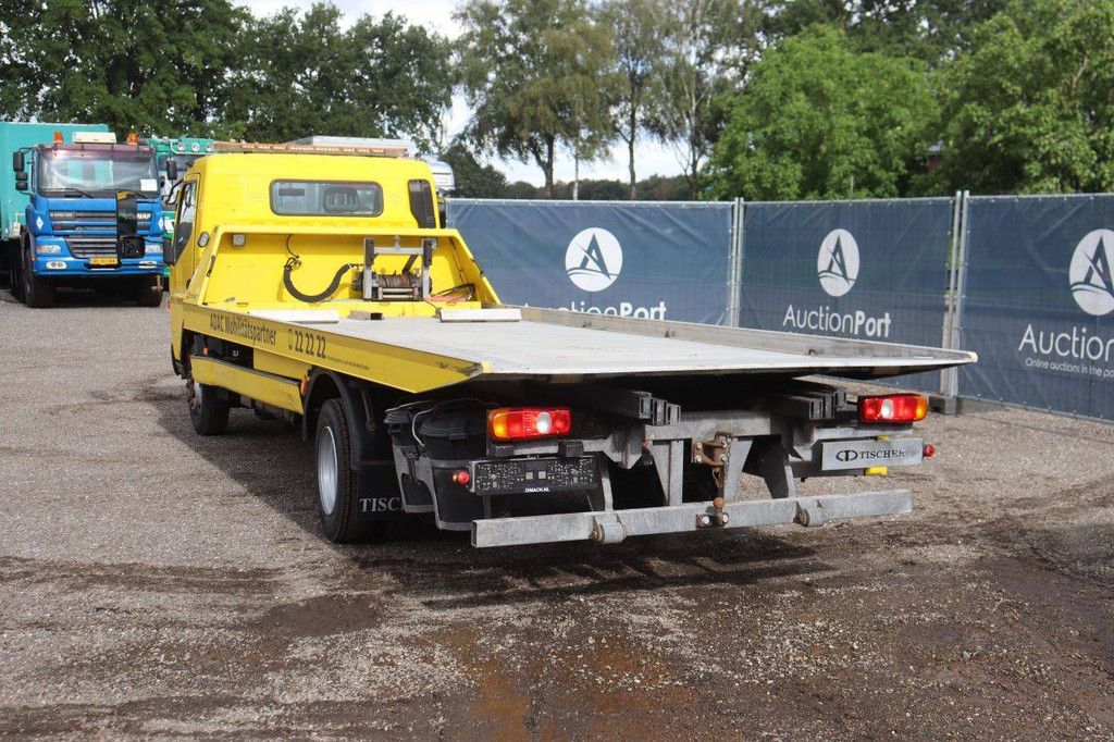 Abschleppwagen Mitsubishi 7C18 Diesel 175 PS 2024 mit Ladeplattform