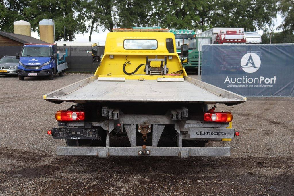 Abschleppwagen Mitsubishi 7C18 Diesel 175 PS 2024 mit Ladeplattform