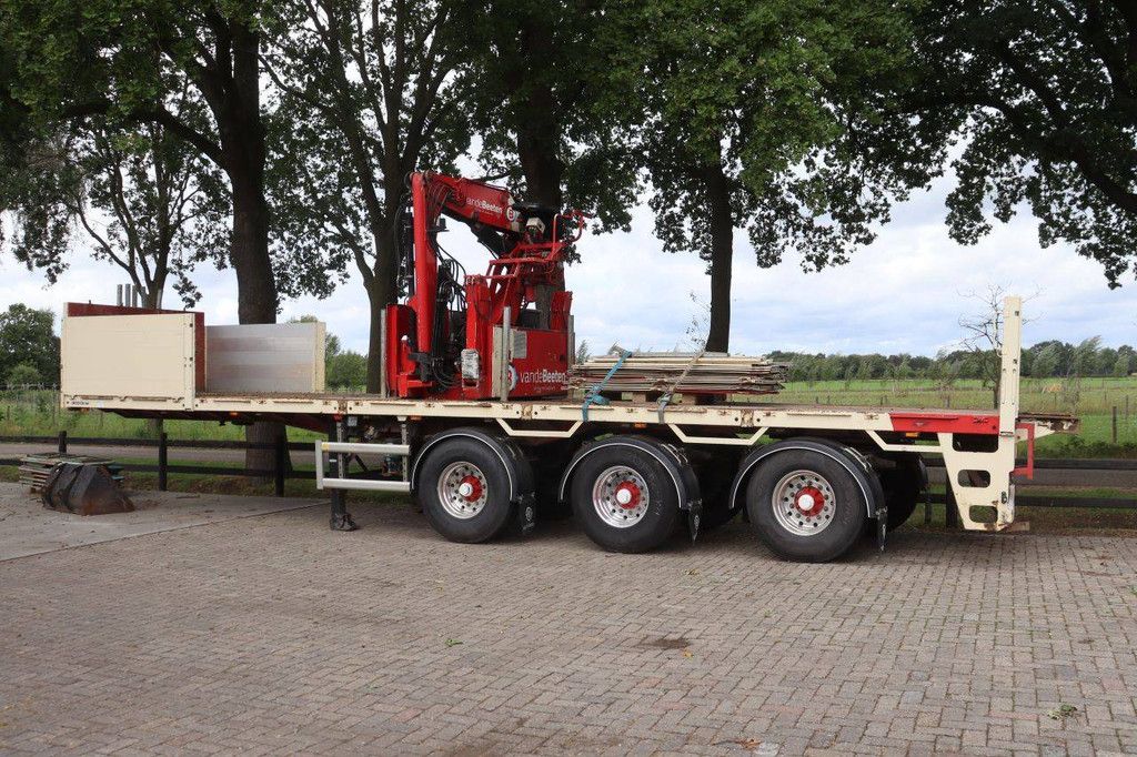 Pritschenauflieger, Boden 48.000 kg, Baujahr 2007, mit Ladekran