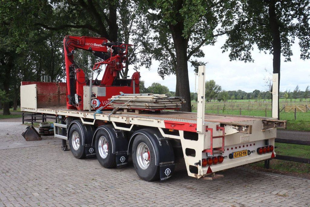 Pritschenauflieger, Boden 48.000 kg, Baujahr 2007, mit Ladekran