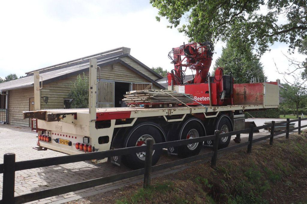 Pritschenauflieger, Boden 48.000 kg, Baujahr 2007, mit Ladekran