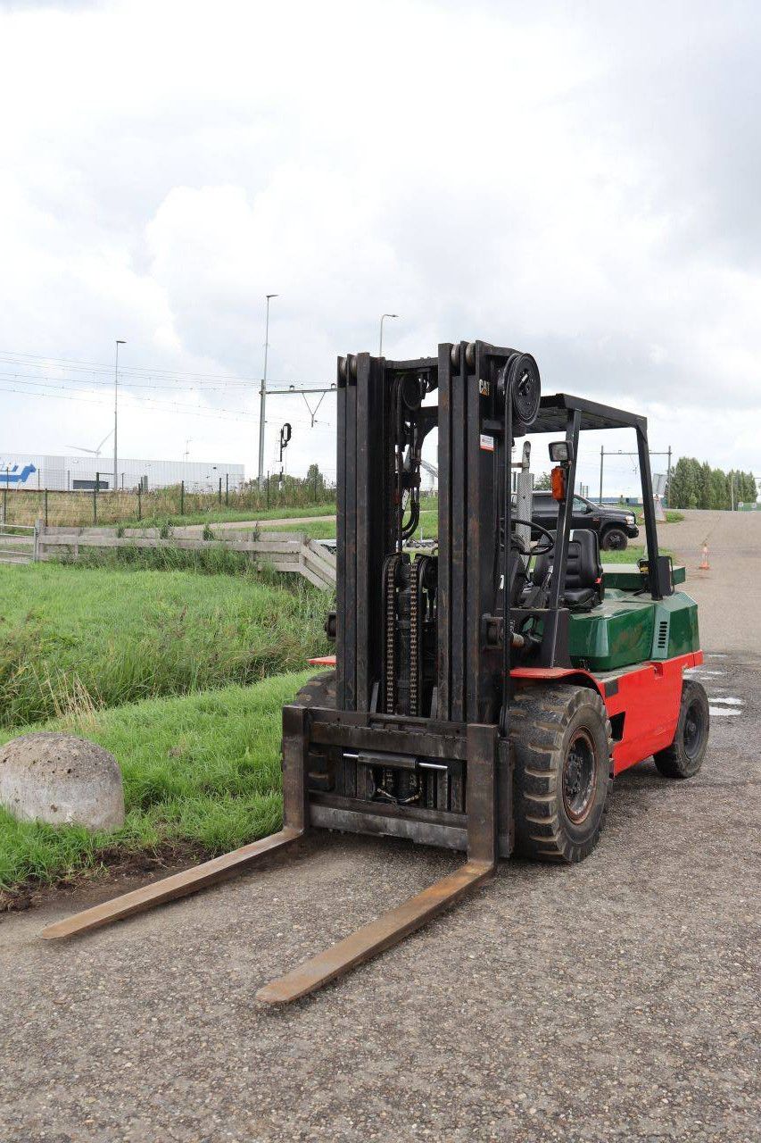 Caterpillar DP40 Diesel Forklift 4000kg 5.0m 1996
