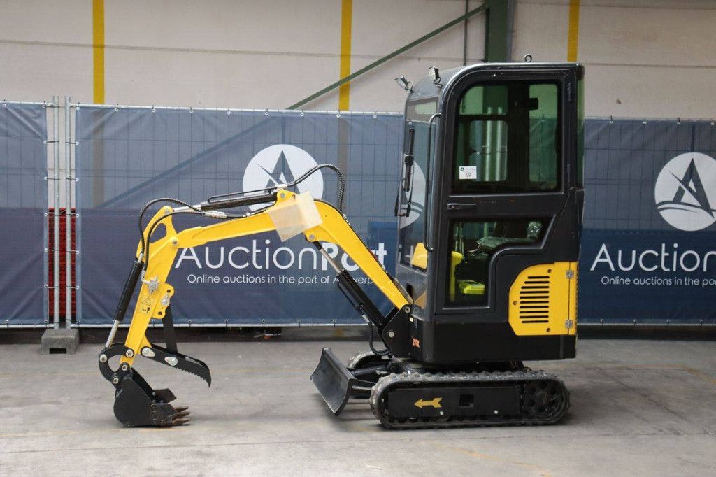 Minibagger ZVOX ME15 Benzin 15 PS 2025