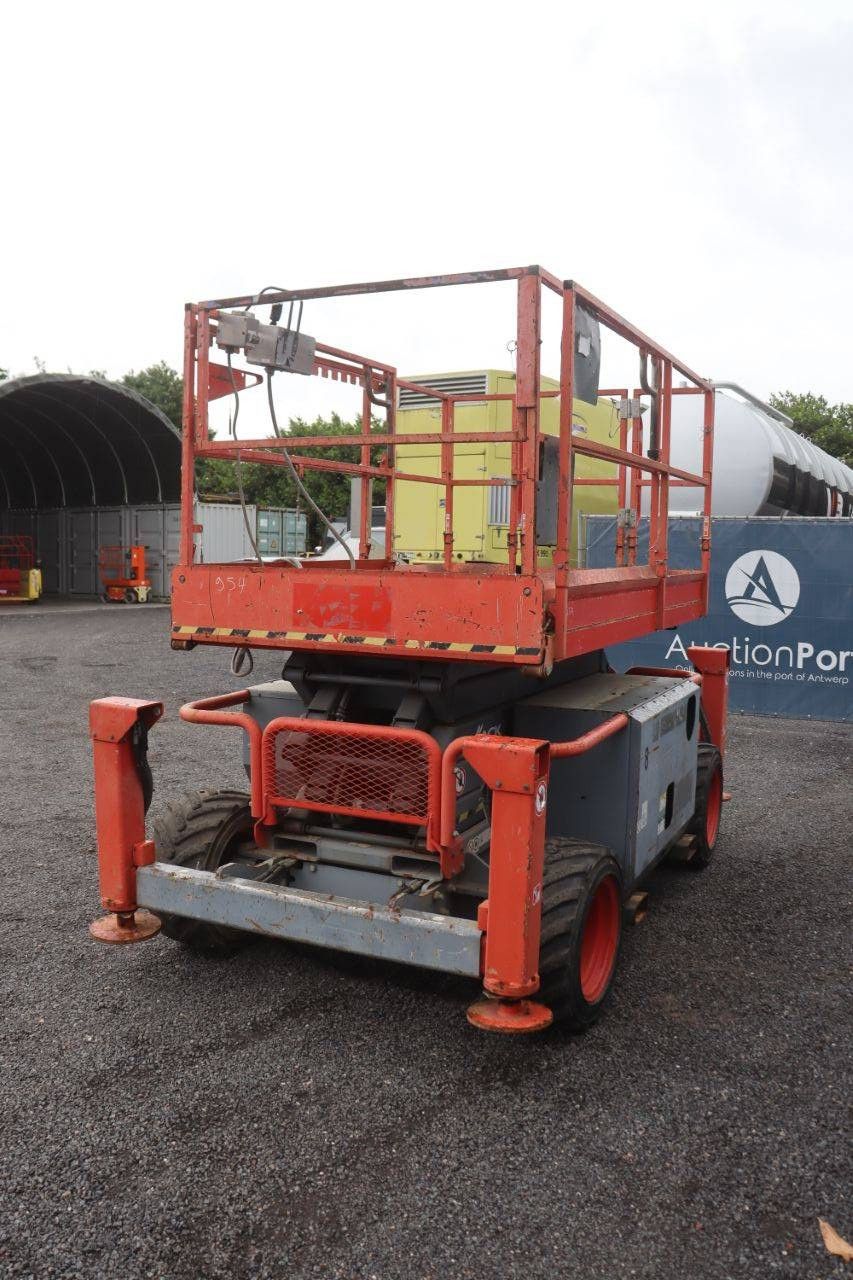 Skyjack SJ6832 RT Diesel-Scherenarbeitsbühne 12 m 2014