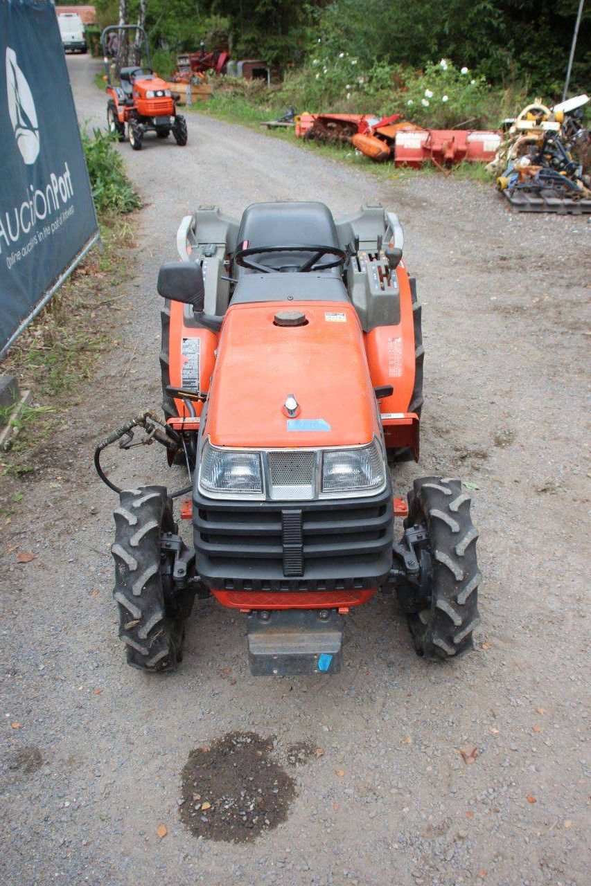 Mini-Traktor Kubota Granbia GB20 Diesel 19,7 PS