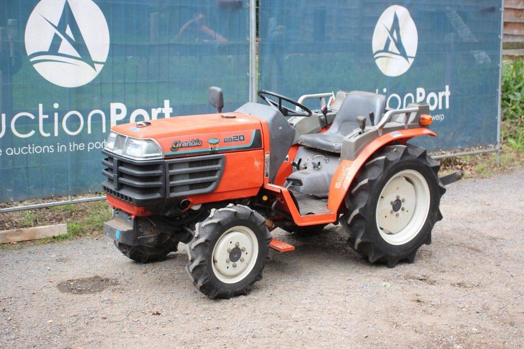 Mini-Traktor Kubota Granbia GB20 Diesel 19,7 PS