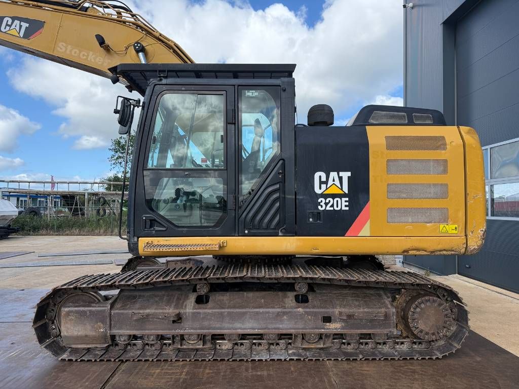 CAT 320 E