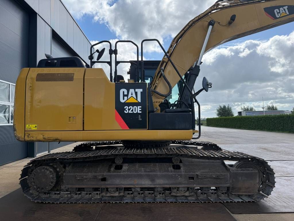 CAT 320 E
