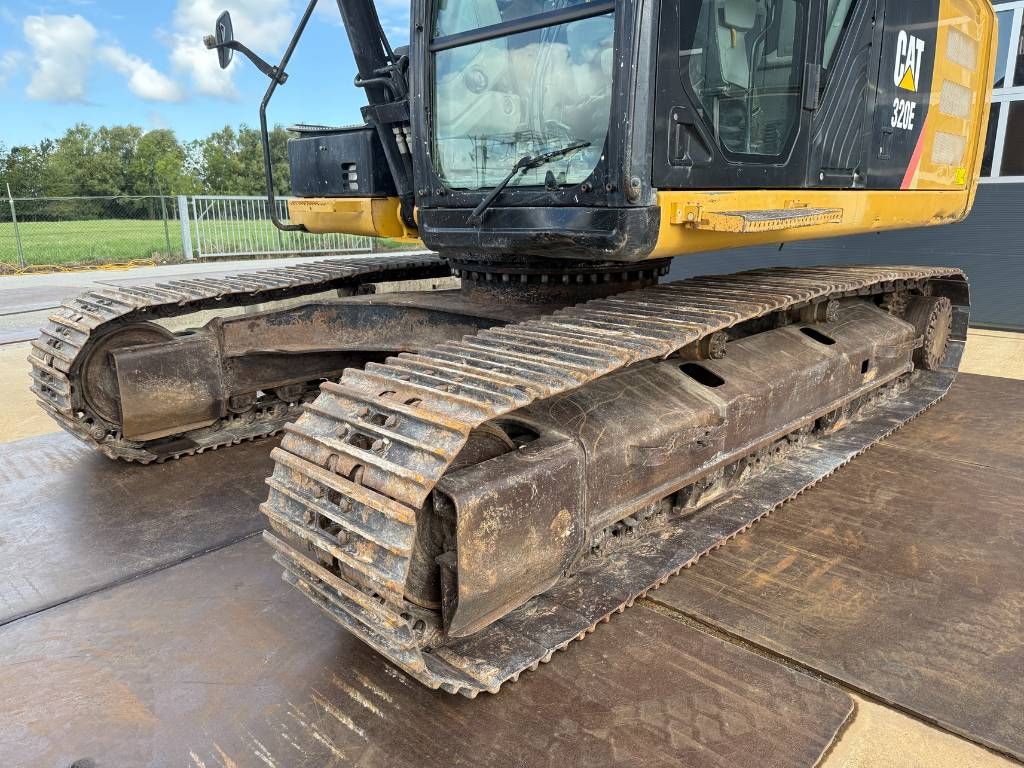 CAT 320 E