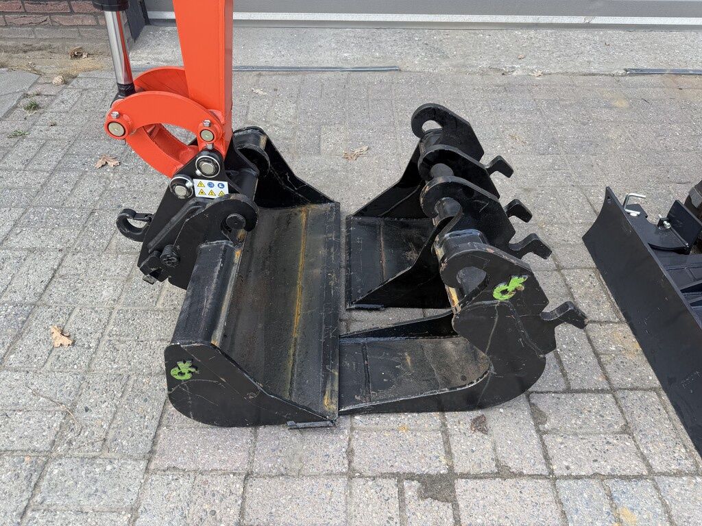 Kubota U10 minigraver DEMO 2023 10 uur €295 LEASE