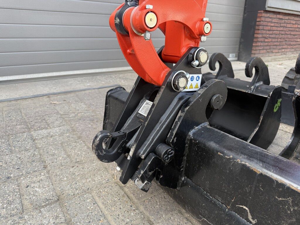 Kubota U10 minigraver DEMO 2023 10 uur €295 LEASE